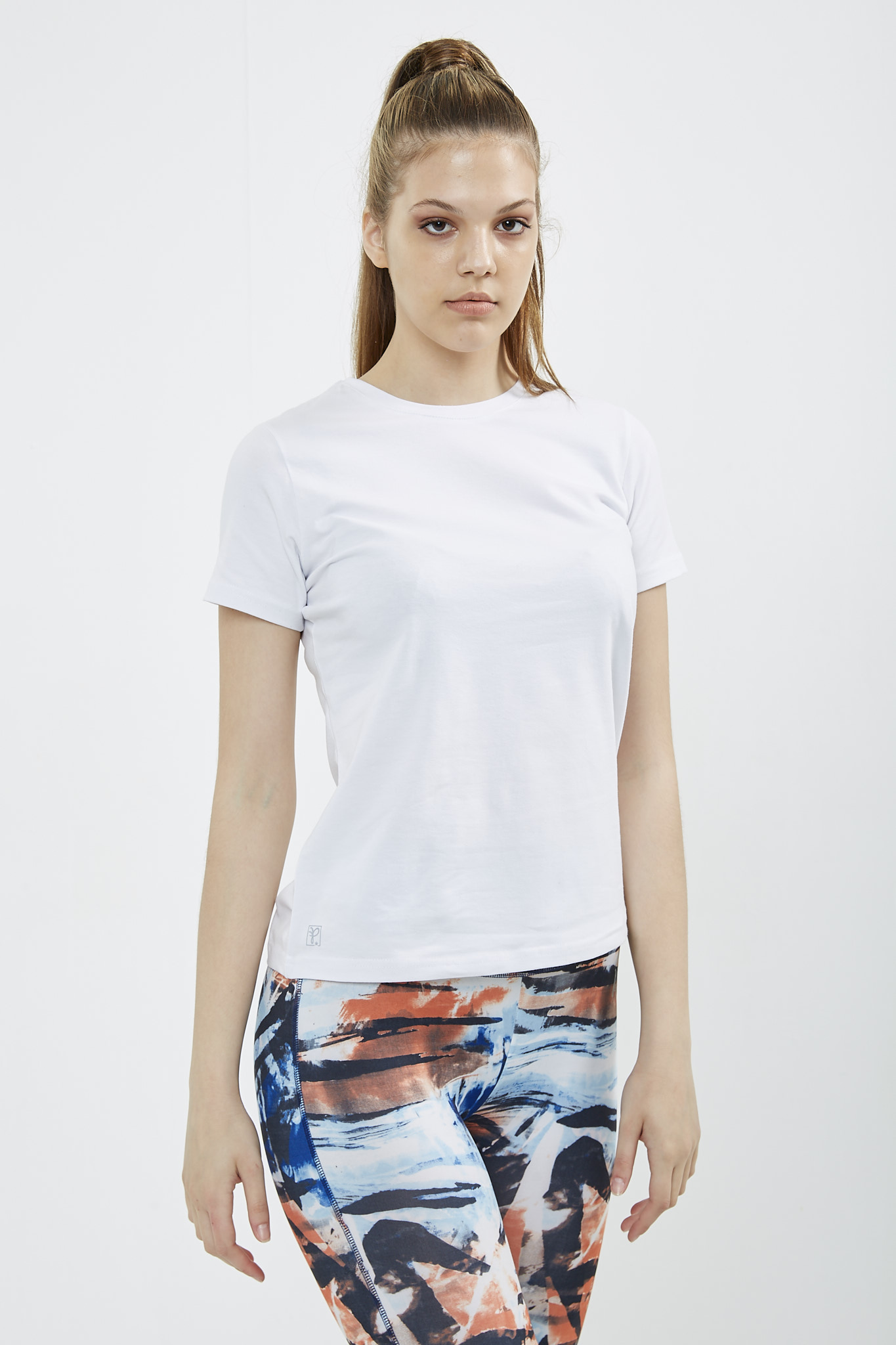 Basic%20Bisiklet%20Yaka%20Kadın%20T-shirt