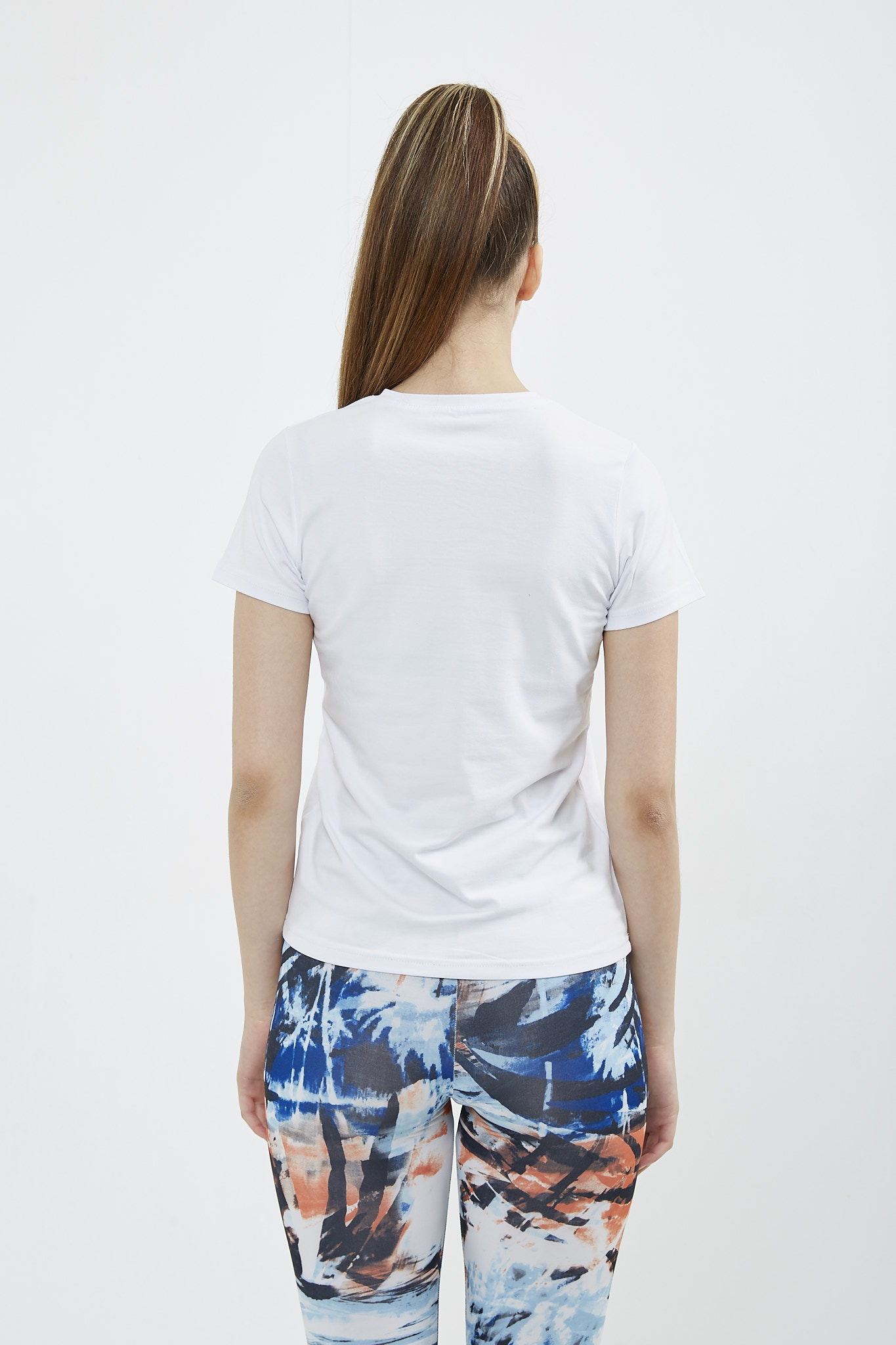 Basic%20V%20Yaka%20%20Kadın%20T-shirt