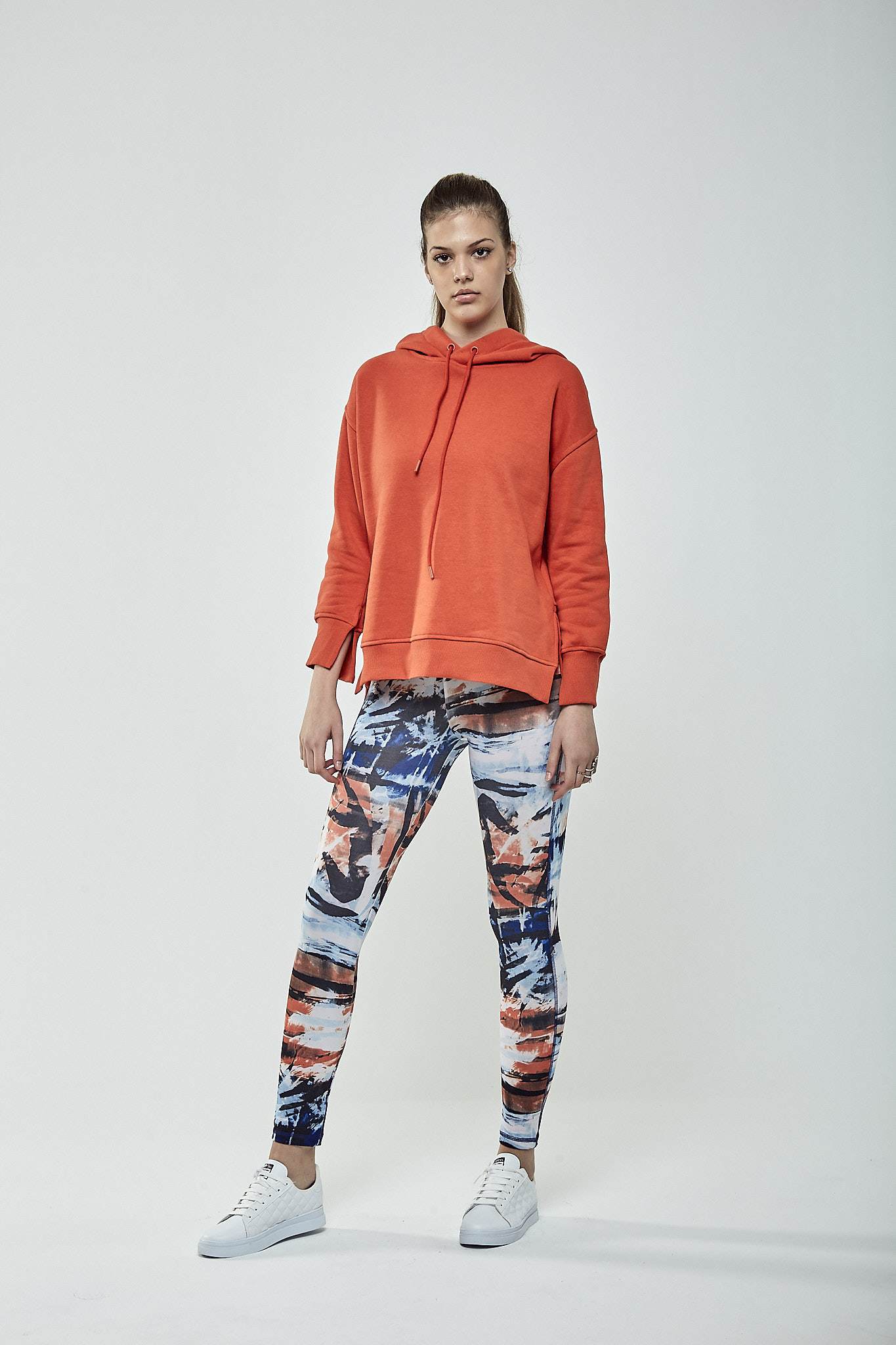 Kapüşonlu%20İçi%20Şardonlu%20Kadın%20Sweatshirt