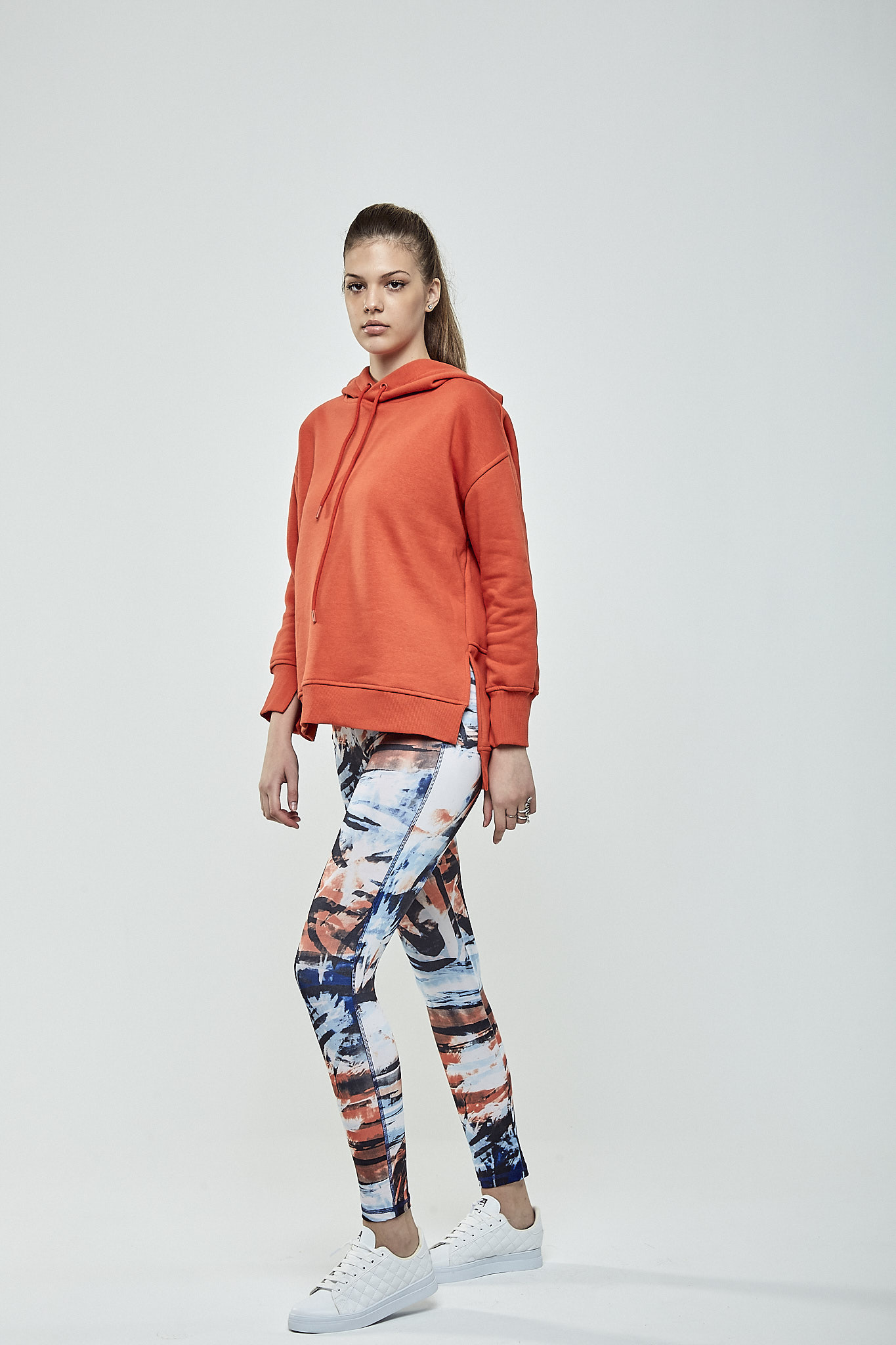 Kapüşonlu%20İçi%20Şardonlu%20Kadın%20Sweatshirt