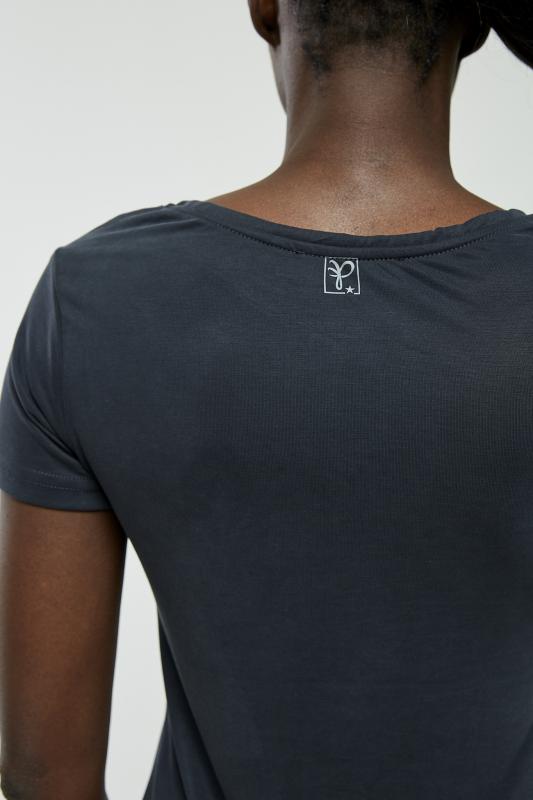 Kalpli%20T-shirt%20Lacivert