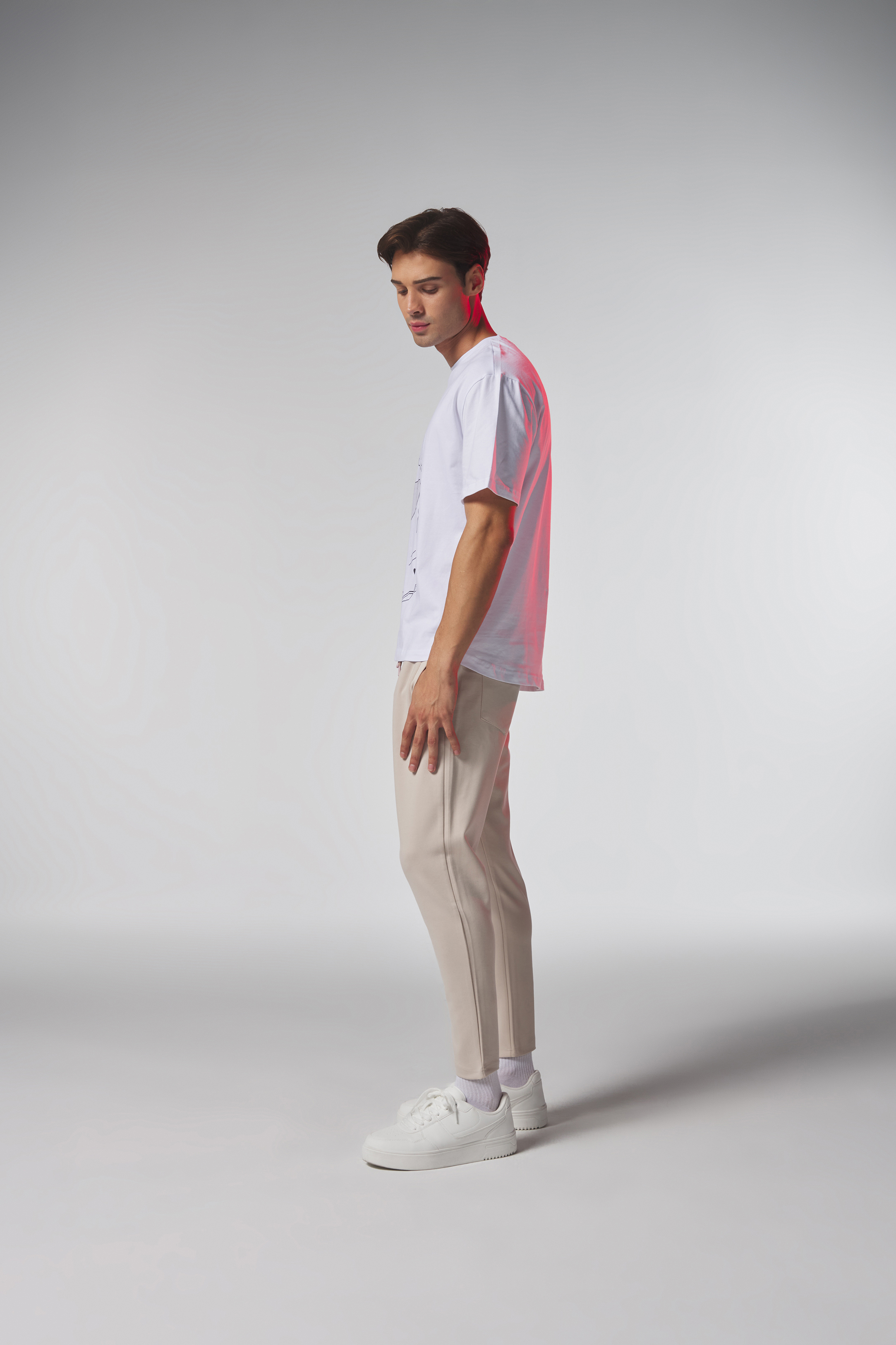 Beyaz%20Düşünen%20Adam%20Baskılı%20Oversize%20Tshirt